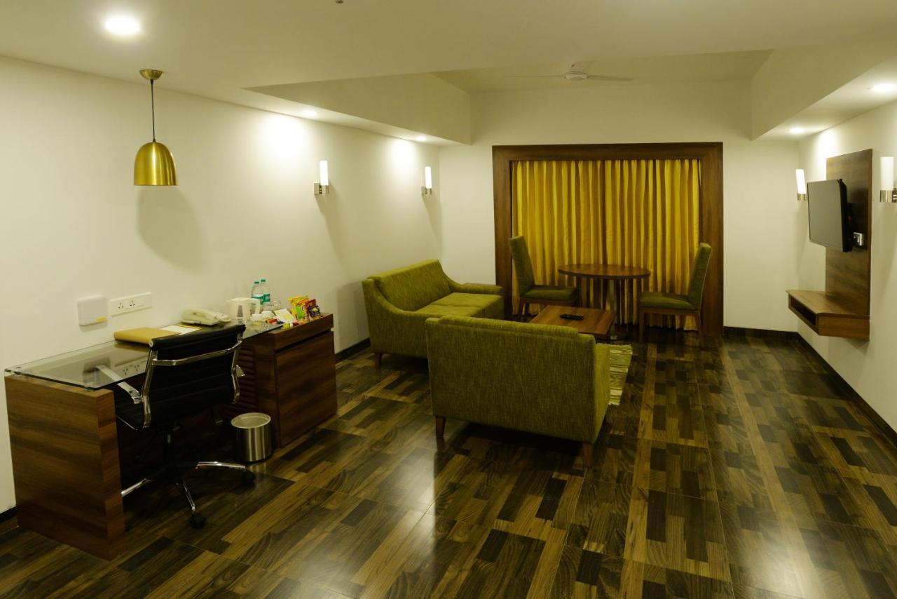 Lemon Tree Hotel Коимбатур Экстерьер фото