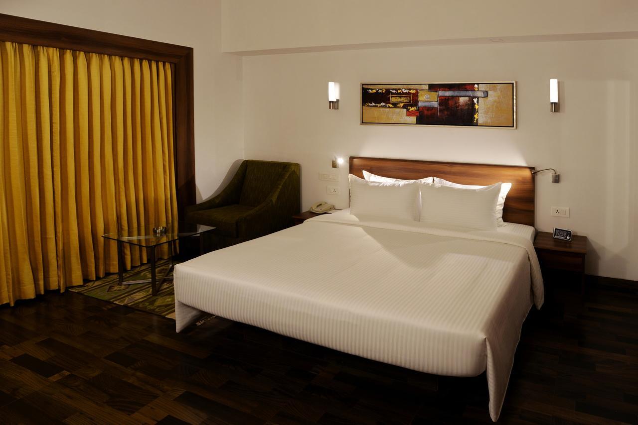 Lemon Tree Hotel Коимбатур Экстерьер фото