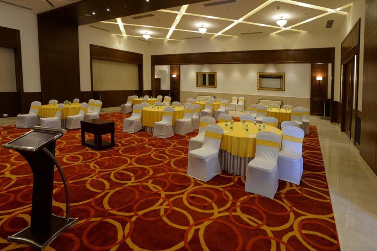 Lemon Tree Hotel Коимбатур Экстерьер фото