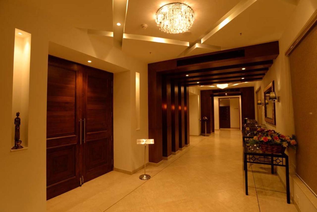 Lemon Tree Hotel Коимбатур Экстерьер фото