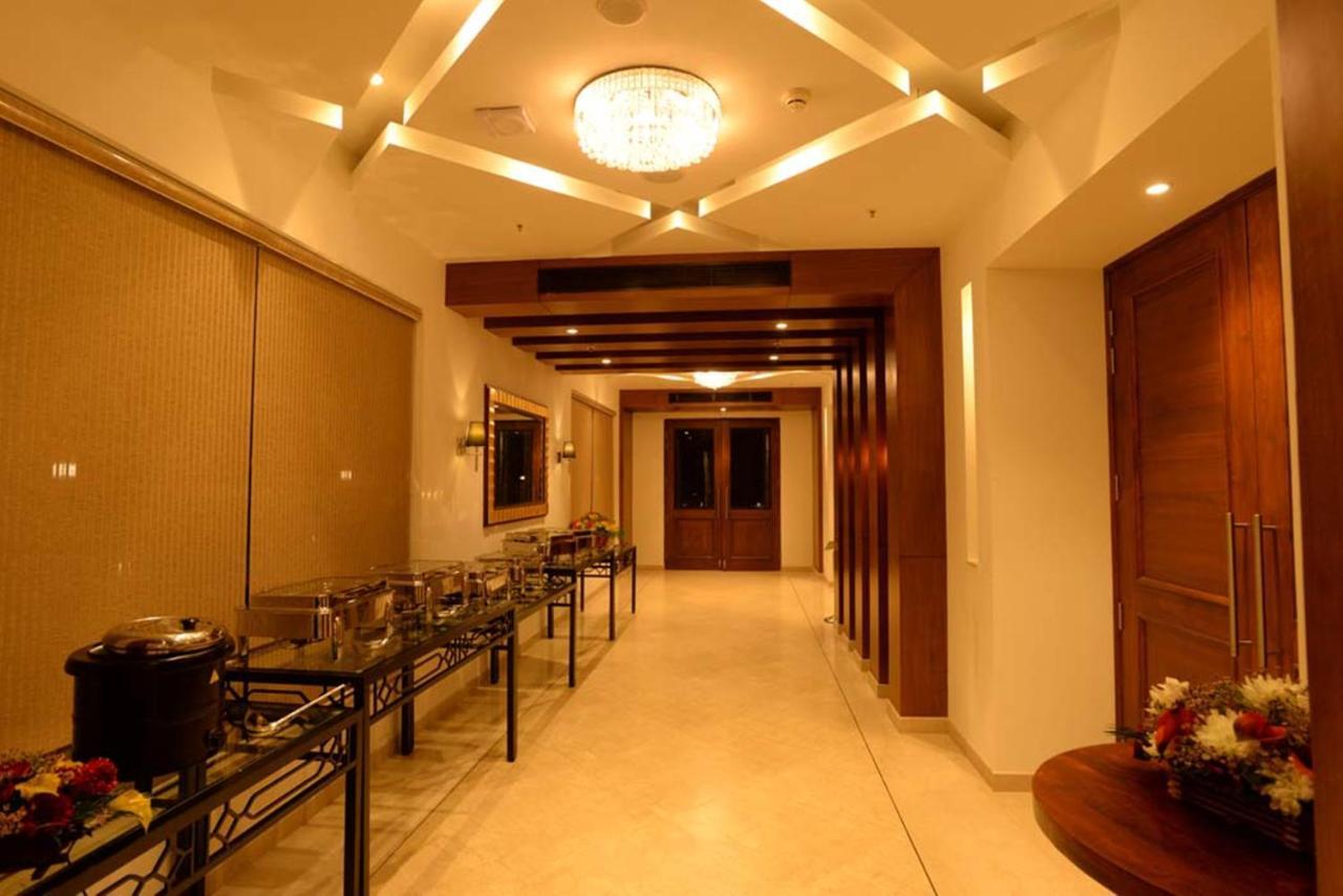 Lemon Tree Hotel Коимбатур Экстерьер фото