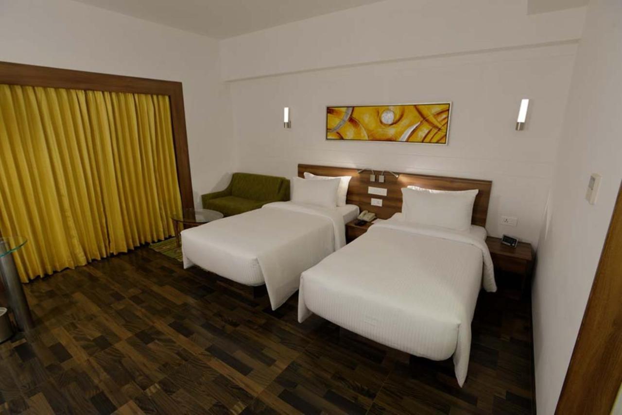 Lemon Tree Hotel Коимбатур Экстерьер фото